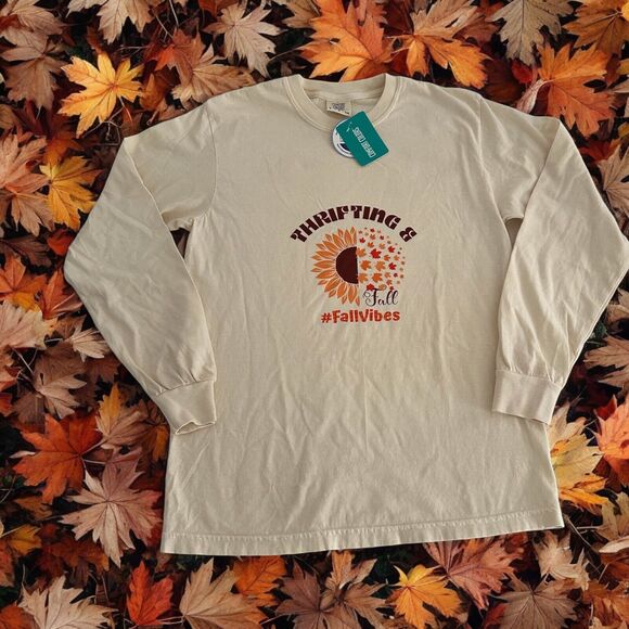 Thrifting and Fall Vibes Reseller Thrifter  UInisex T-Shirt Size S Long Sleeve - Picture 1 of 4